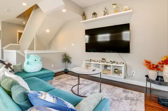 property at 3108 Baer St