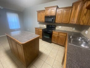 14445 Timberdale Dr in Choctaw, OK - Foto de edificio - Building Photo