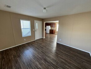 6402 NW 28th St in Margate, FL - Building Photo - Building Photo