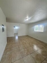 1085 SW 37th Ave in Miami, FL - Building Photo - Building Photo