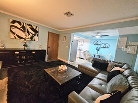 1701 E Katie Ave in Las Vegas, NV - Building Photo