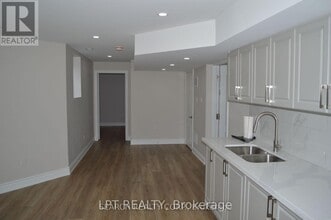 795 Bessy Trail in Milton, ON - Building Photo - Building Photo