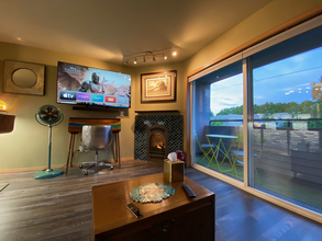 3435 California Ave SW, Unit 405 in Seattle, WA - Foto de edificio - Building Photo