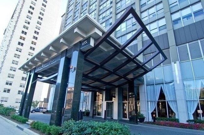 655 W Irving Park Rd, Unit 1114 in Chicago, IL - Foto de edificio - Building Photo