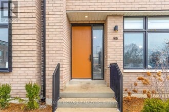 35 Lou Parsons Wy in Mississauga, ON - Building Photo - Building Photo