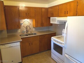 1539 27th St NW in Canton, OH - Building Photo - Building Photo