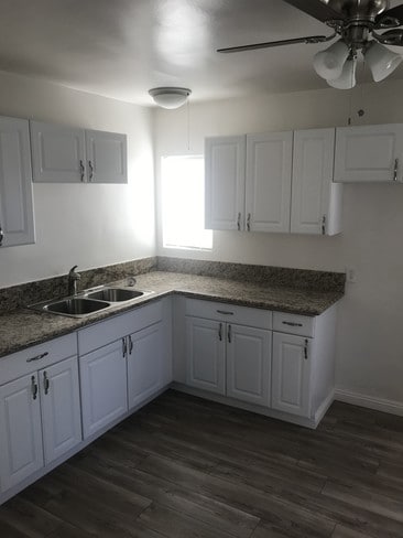 4166 W 162nd St in Lawndale, CA - Building Photo - Building Photo