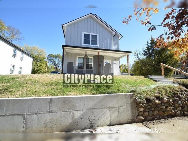 2801 E Riverside Dr in Indianapolis, IN - Building Photo - Building Photo