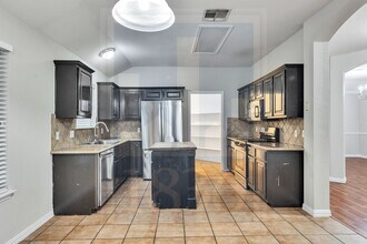 1500 Gardena Canyon Dr in Pflugerville, TX - Building Photo - Building Photo