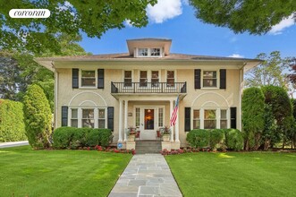 24 Jennings Ave in Southampton, NY - Building Photo - Building Photo