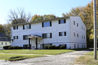 1906 Lexington Ave in Lorain, OH - Foto de edificio - Building Photo