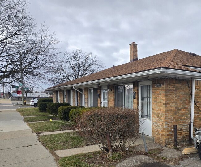 7548 Elmhurst St, Unit 7548 in Detroit, MI - Building Photo - Building Photo