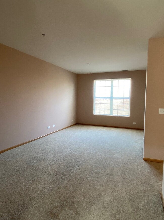 2285 Beresford Dr in Yorkville, IL - Foto de edificio - Building Photo