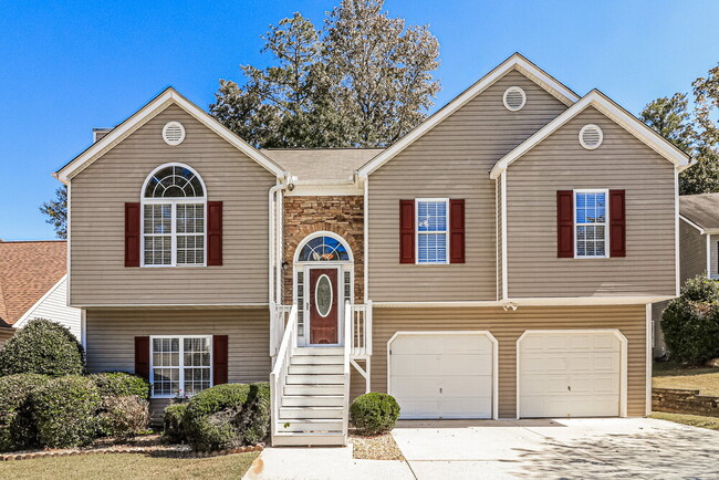 property at 5879 Newnan Ct