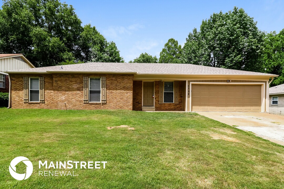 5352 Patrick Henry Dr in Memphis, TN - Building Photo