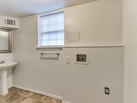 420 W Daws St photo'