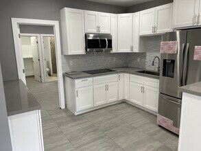 16220 Schoenborn St in North Hills, CA - Building Photo - Building Photo