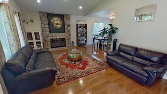 3030 Park Estates Way in San Jose, CA - Building Photo
