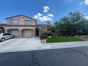 1646 Coyote Run Dr in Henderson, NV - Building Photo - Building Photo