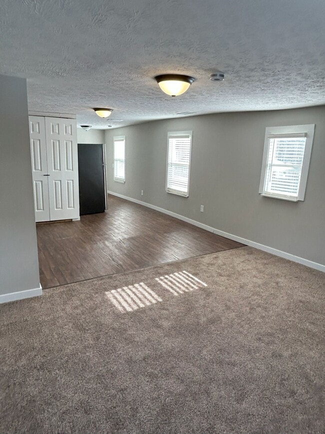 21 1/2 5th St, Unit 21.5 in Roseville, OH - Building Photo - Building Photo