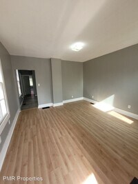 920 S 16th St photo'