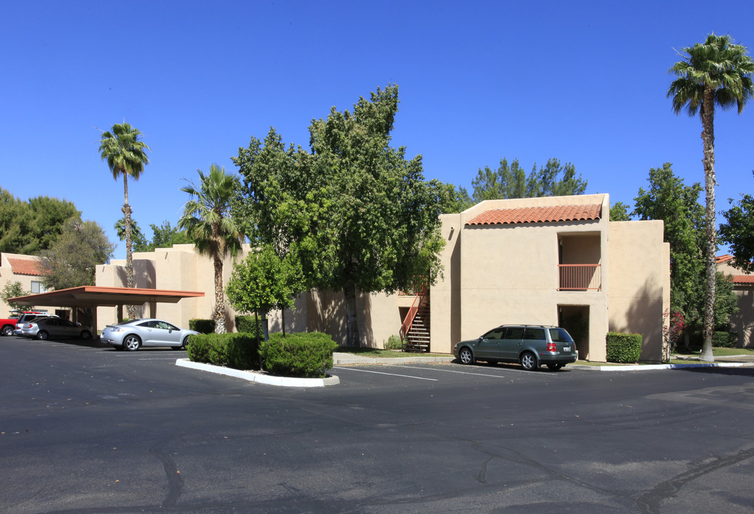 Village One in Scottsdale, AZ - Foto de edificio