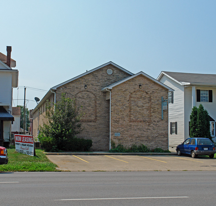 2465 3rd Ave in Huntington, WV - Building Photo