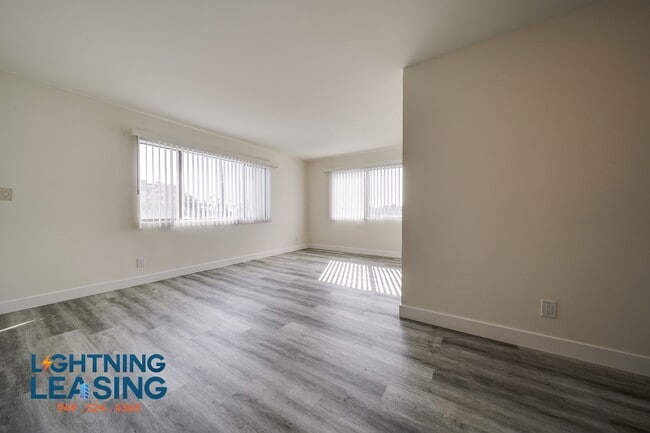 842 S Carondelet St in Los Angeles, CA - Building Photo - Building Photo