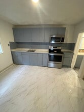 742 Jay St in Utica, NY - Building Photo - Building Photo