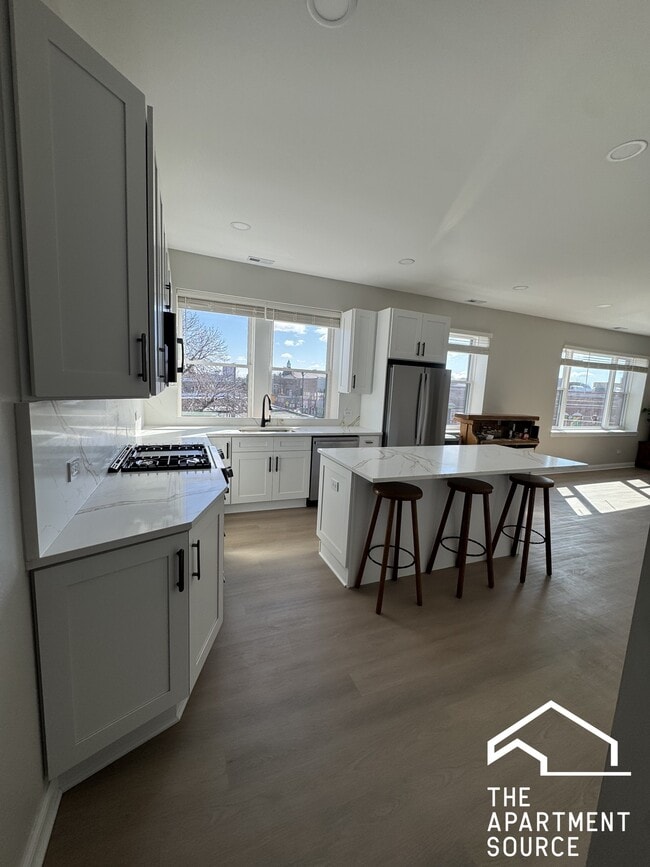 property at 2552 S Central Park Ave