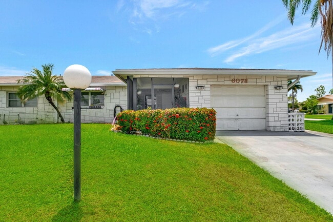 6078 Dusenburg Rd in Delray Beach, FL - Building Photo - Building Photo