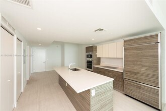 460 NE 28th St in Miami, FL - Building Photo - Building Photo