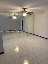 541 Blue Heron Dr in Hallandale Beach, FL - Building Photo - Building Photo