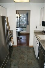 460 N Civic Dr in Walnut Creek, CA - Foto de edificio - Building Photo