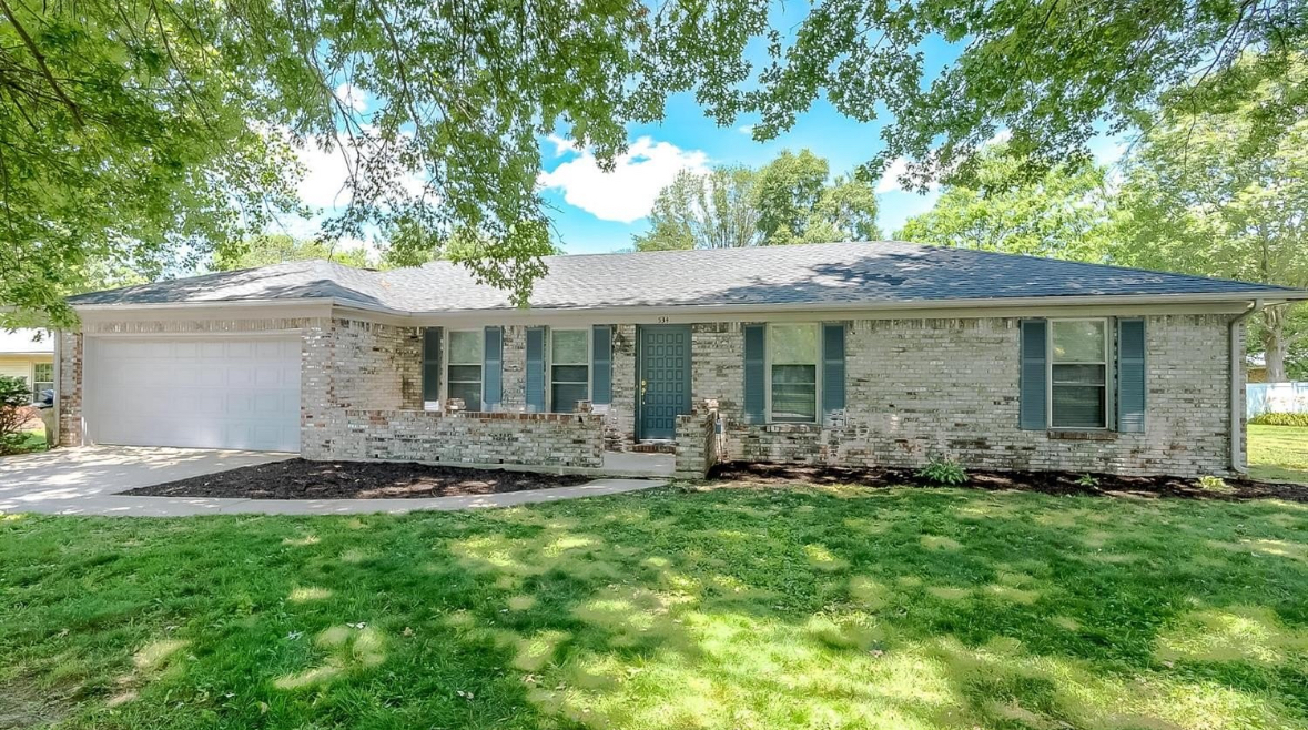 534 Regent Ct in Versailles, KY - Building Photo