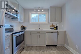 19-19 Baker St in Kingston, ON - Building Photo - Building Photo