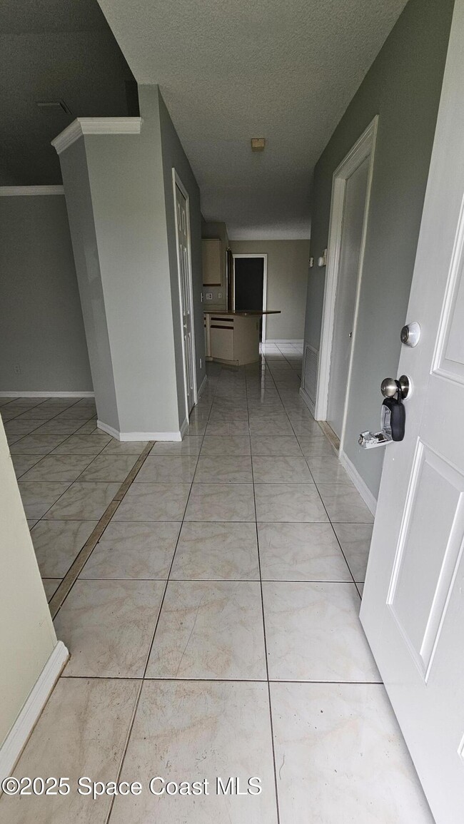 2701 Planet Ave SE in Palm Bay, FL - Building Photo - Building Photo
