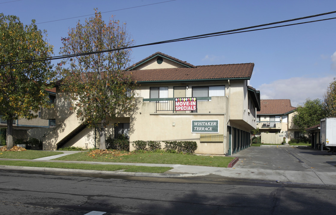 8121 9th St in Buena Park, CA - Foto de edificio