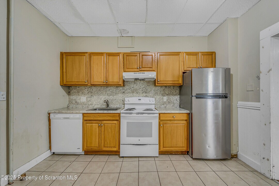 417 Taylor Ave in Scranton, PA - Building Photo