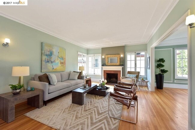 415 Euclid Ave, Unit 4