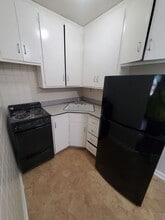 3130 S 48th St. - 8 Family in Milwaukee, WI - Foto de edificio - Interior Photo