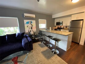 274 NW 32nd St in Miami, FL - Building Photo