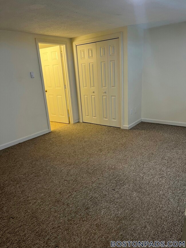 357 Main St, Unit 12 in Barnstable, MA - Building Photo - Building Photo