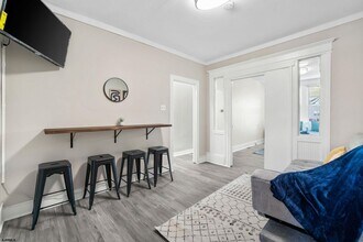 207 Oriental Ave in Atlantic City, NJ - Building Photo - Building Photo