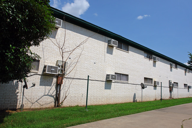 The Greens on 56th Street in Fort Smith, AR - Building Photo - Building Photo