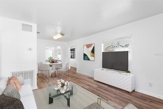 1517 Gray St S in Gulfport, FL - Building Photo - Building Photo