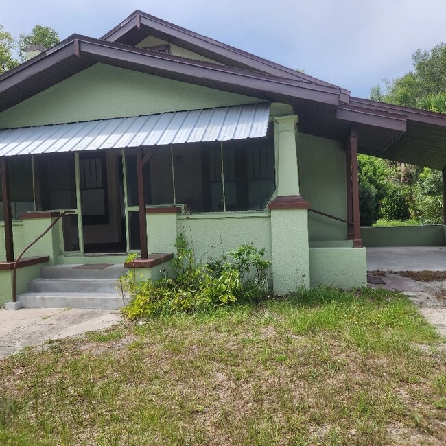 property at 643 W Minnesota Ave