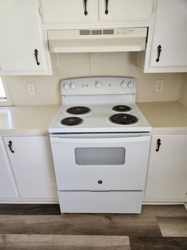 180 Dixon Rd in Holly Ridge, NC - Building Photo - Building Photo