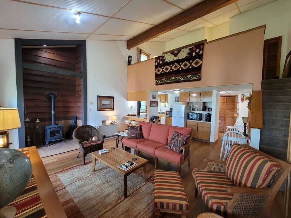 102 Valley View Dr in Pagosa Springs, CO - Building Photo