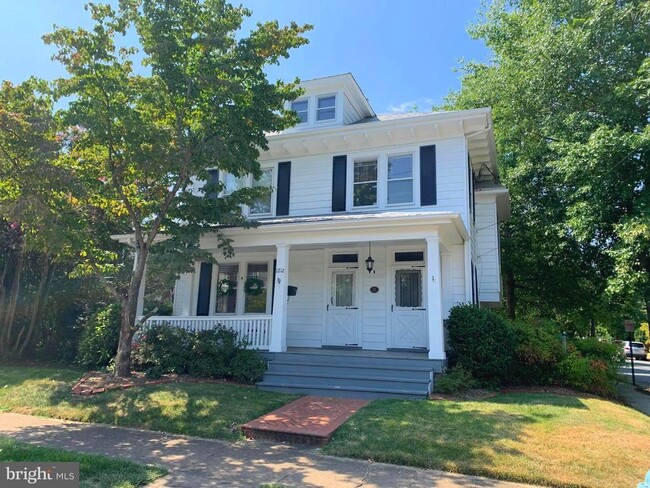 1212 Prince Edward St in Fredericksburg, VA - Building Photo - Building Photo
